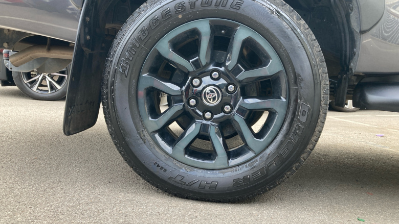 Toyota Hilux Diesel Invincible X D/Cab Pick Up 2.4 D-4D